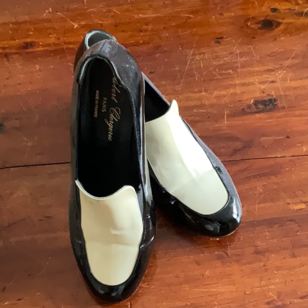 Clergerie Black and White pump